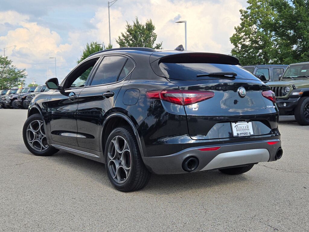 2022 Alfa Romeo Stelvio Ti photo 14