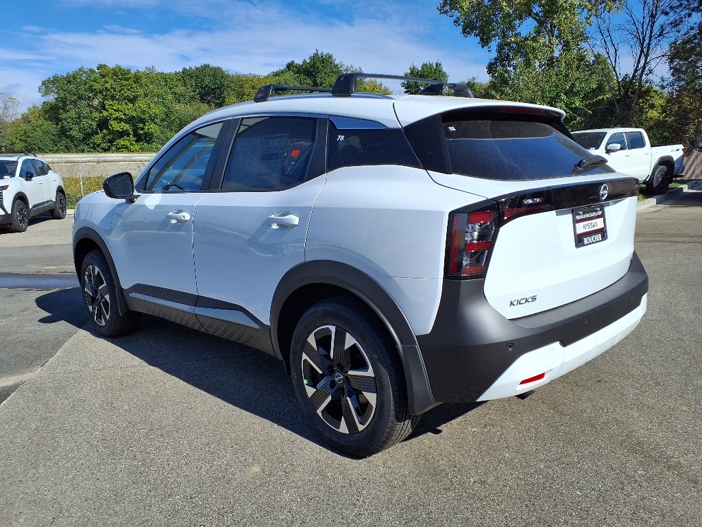 2026 Nissan Kicks SV photo 2