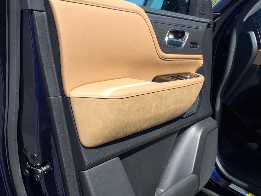 2025 Infiniti QX80 Luxe photo 4