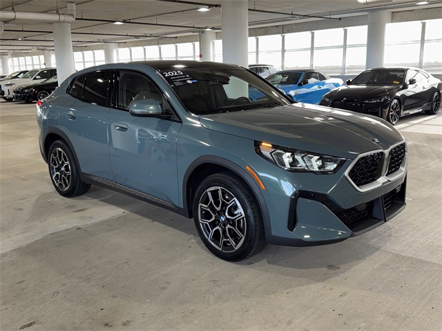 2025 BMW X2 28i's photo