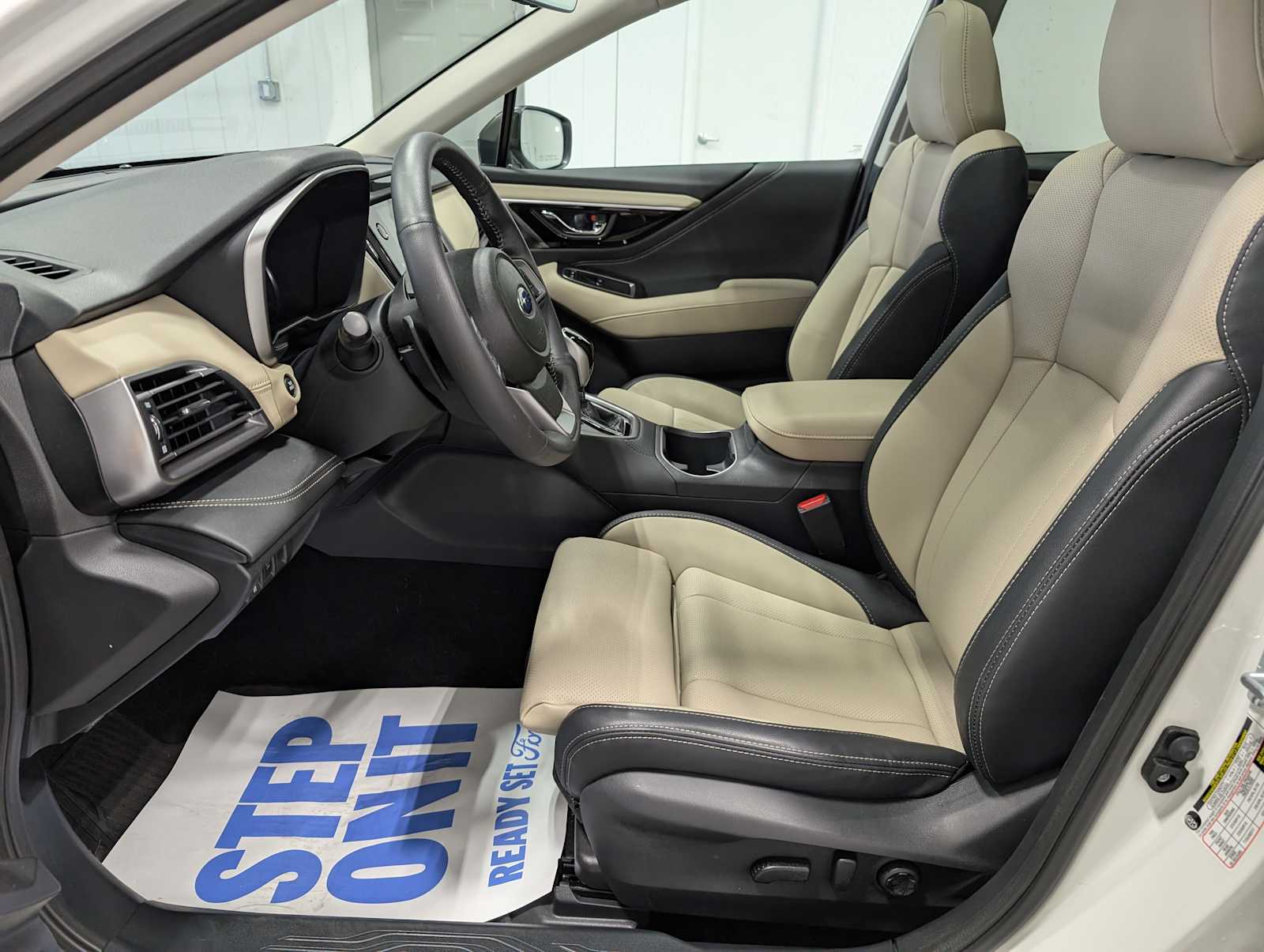 2025 Subaru Outback Limited XT photo 4