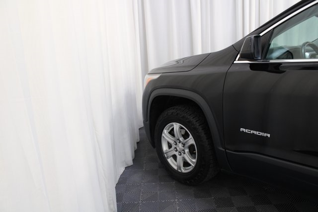 2017 Gmc Acadia SLE photo 4