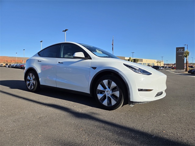 Used 2021 Tesla Model Y Long Range with VIN 5YJYGDEE3MF302223 for sale in Northfield, Minnesota