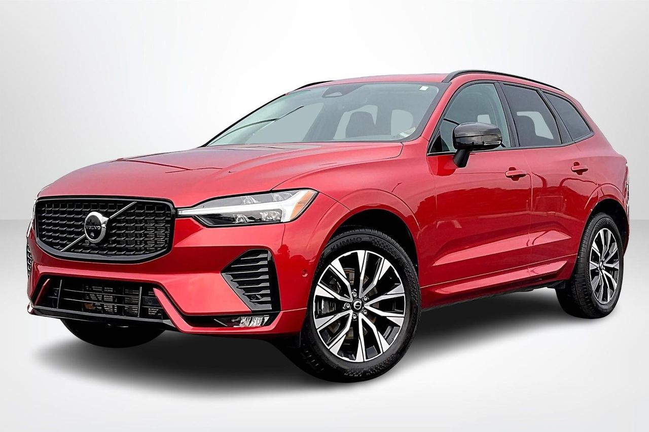 2023 Volvo XC60 B5 Plus photo 3