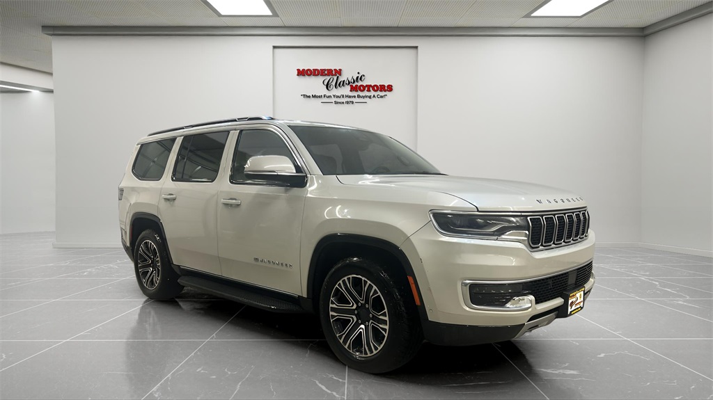 2022 Jeep Wagoneer Series III's photo