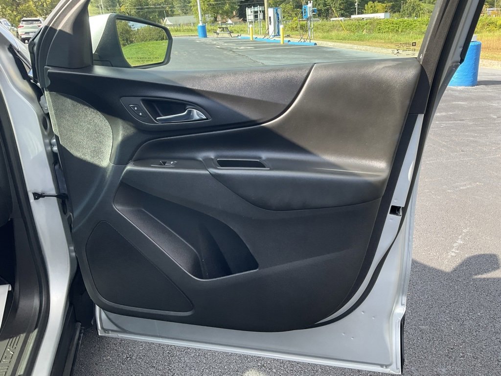 2022 Chevrolet Equinox LT photo 7