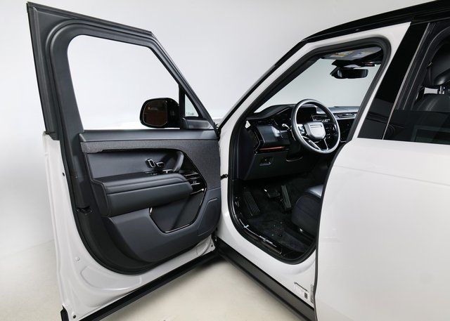 2025 Land Rover Range Rover Sport SE photo 20