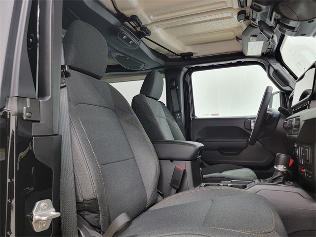 2025 Jeep Wrangler Willys photo 16