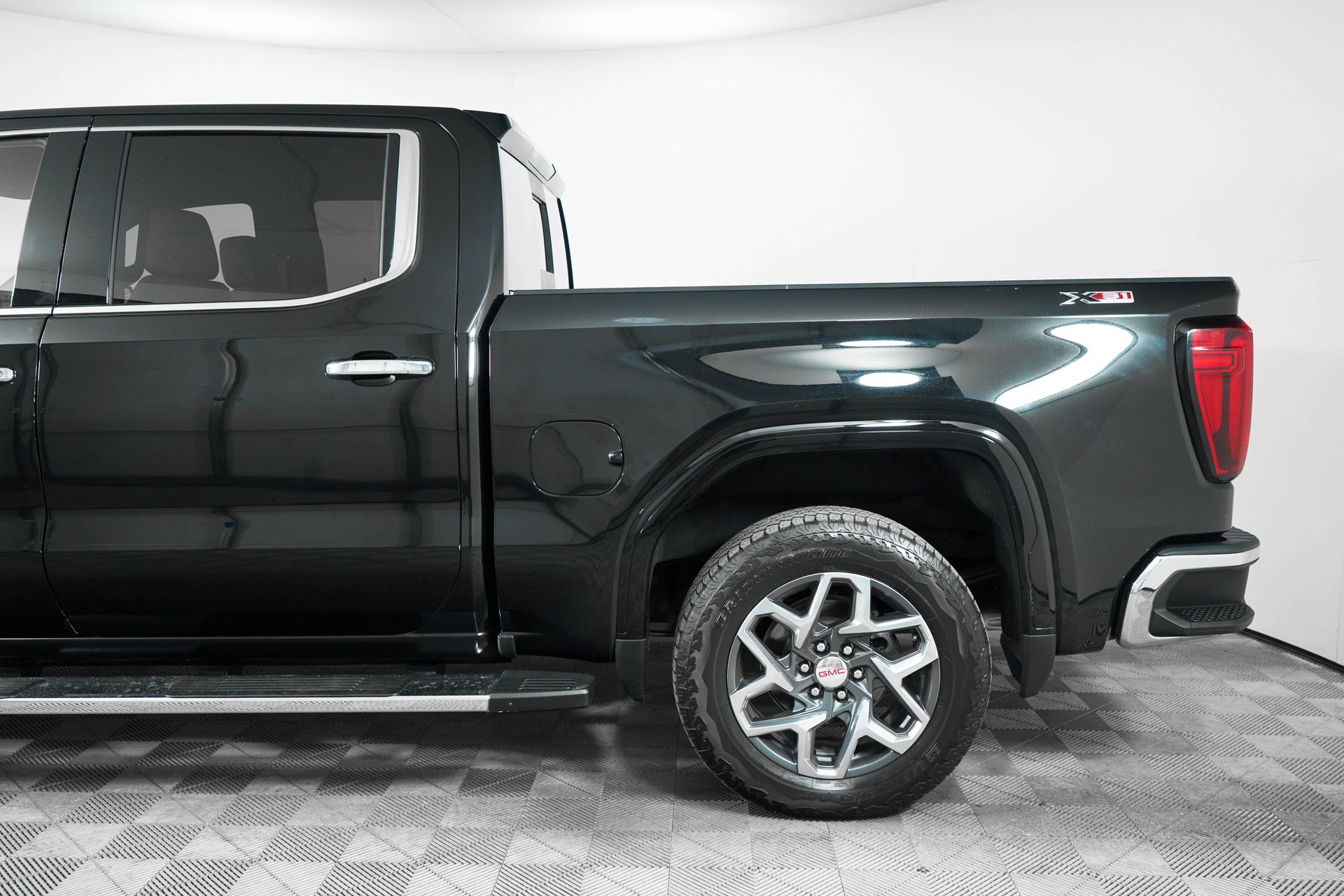 2023 Gmc Sierra 1500 SLT photo 5