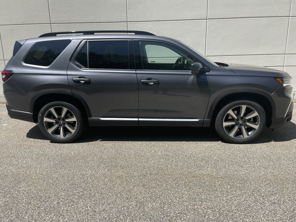 2025 Honda Pilot Elite photo 3