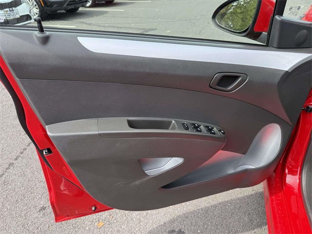 2016 Chevrolet Spark EV 2LT photo 24