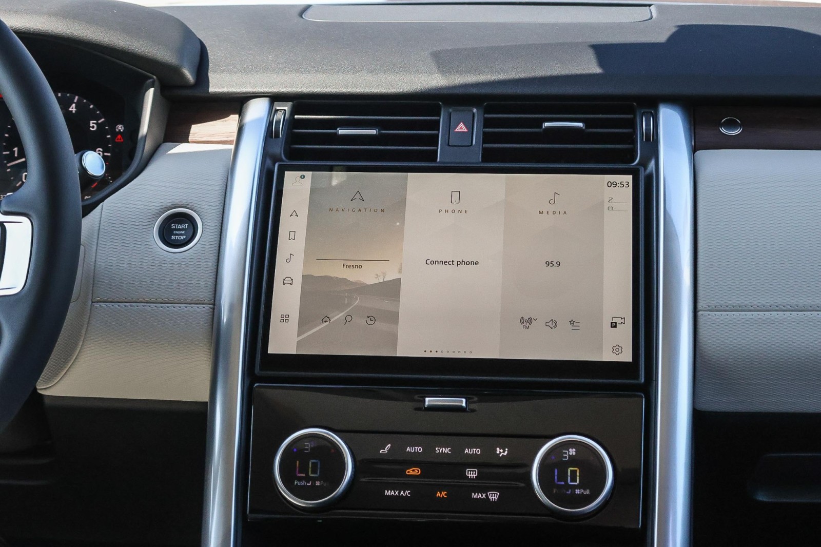 2025 Land Rover Discovery SE photo 15
