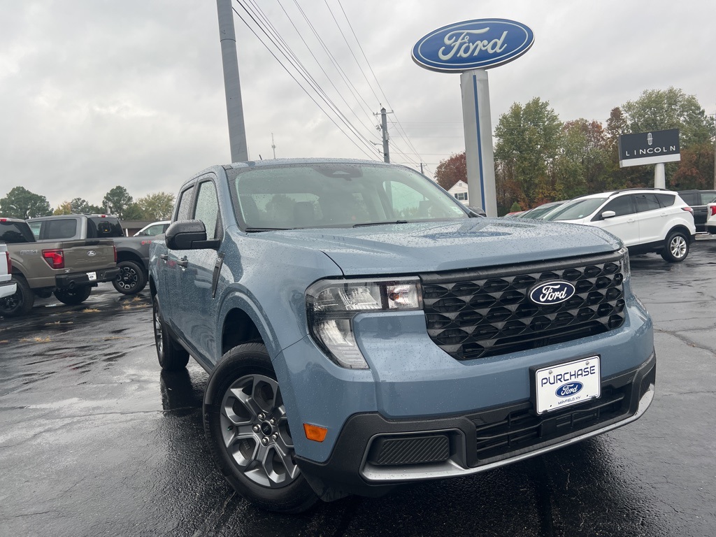 2025 Ford Maverick XLT photo 2
