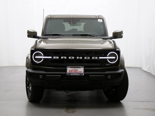 2025 Ford Bronco Outer Banks photo 5