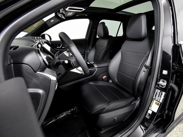 2026 Mercedes Benz GLC 300 photo 9