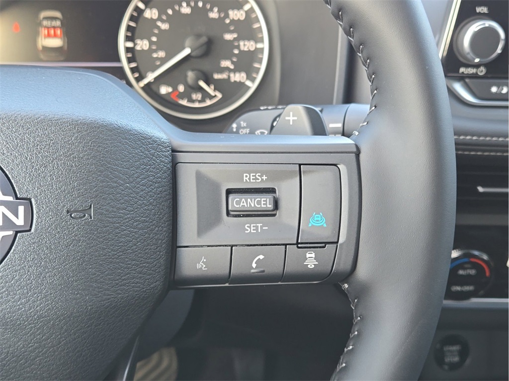2025 Nissan Rogue SV photo 25