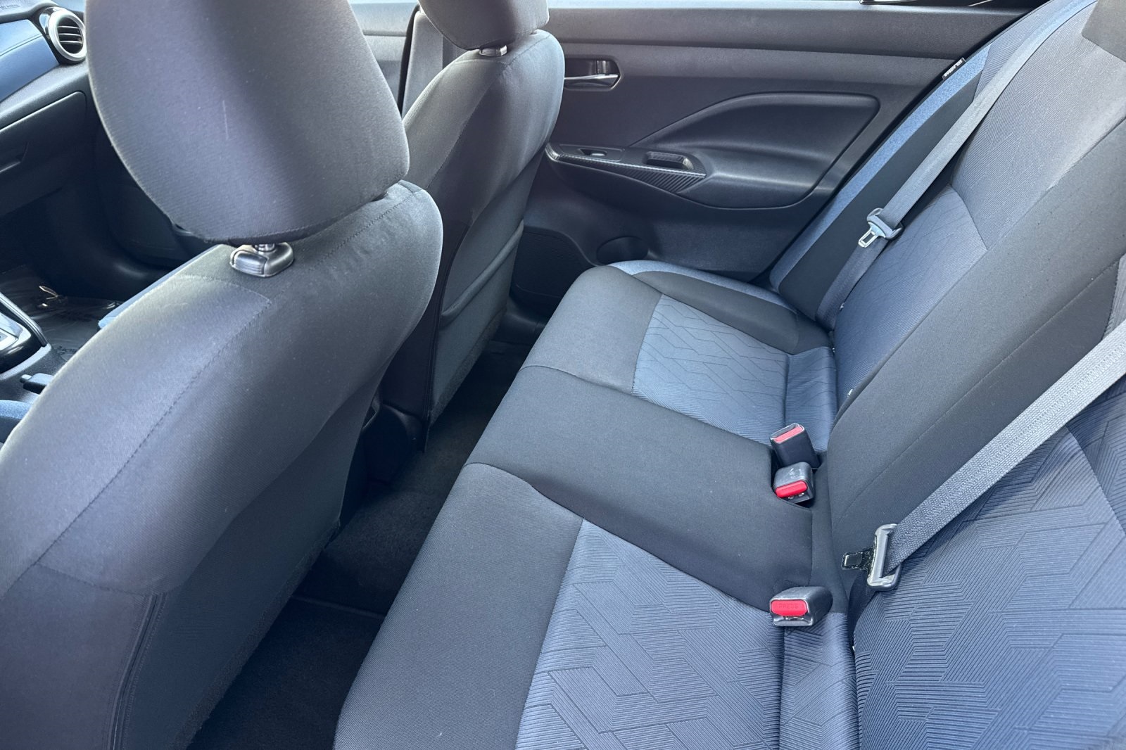 2023 Nissan Versa 1.6 SV photo 14