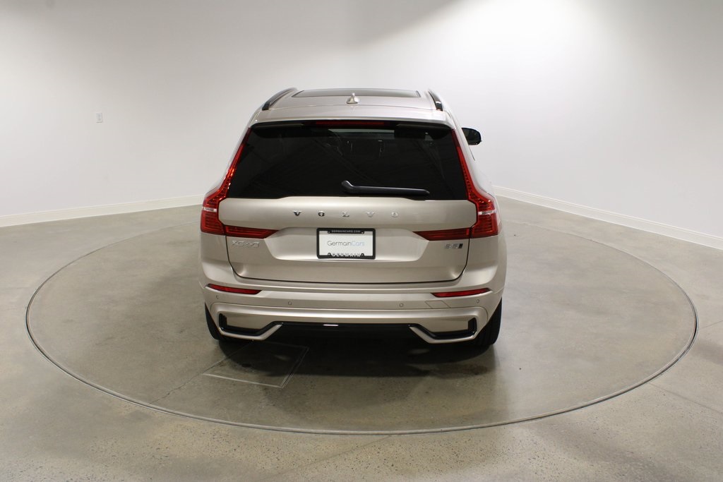 2025 Volvo XC60 B5 Plus photo 3