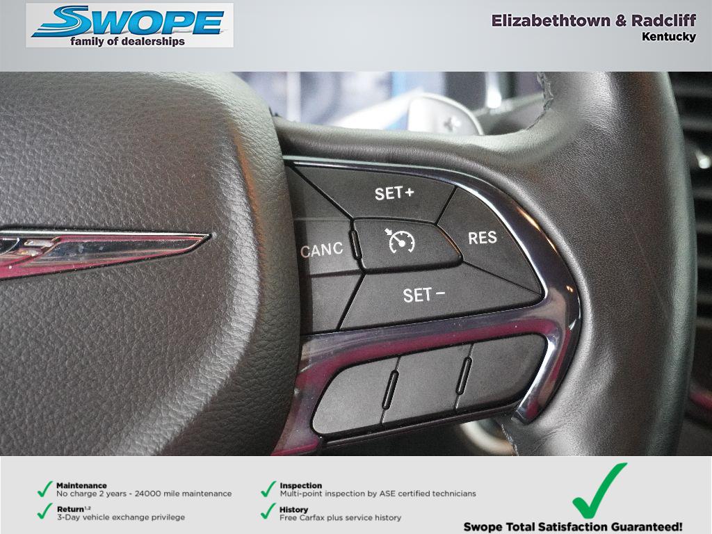 2016 Chrysler 200 S photo 10