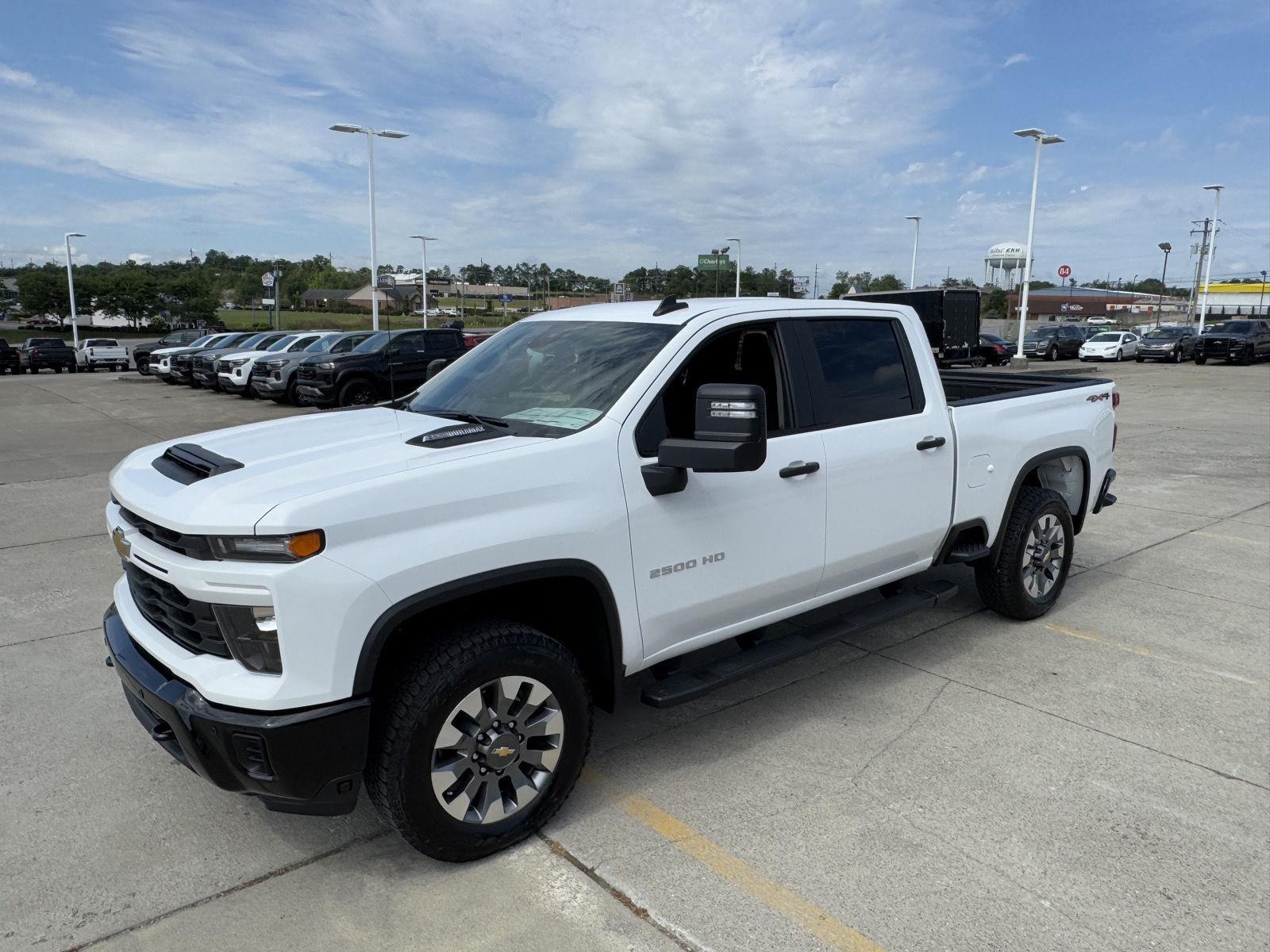 2025 Chevrolet Silverado 2500HD Custom photo 44