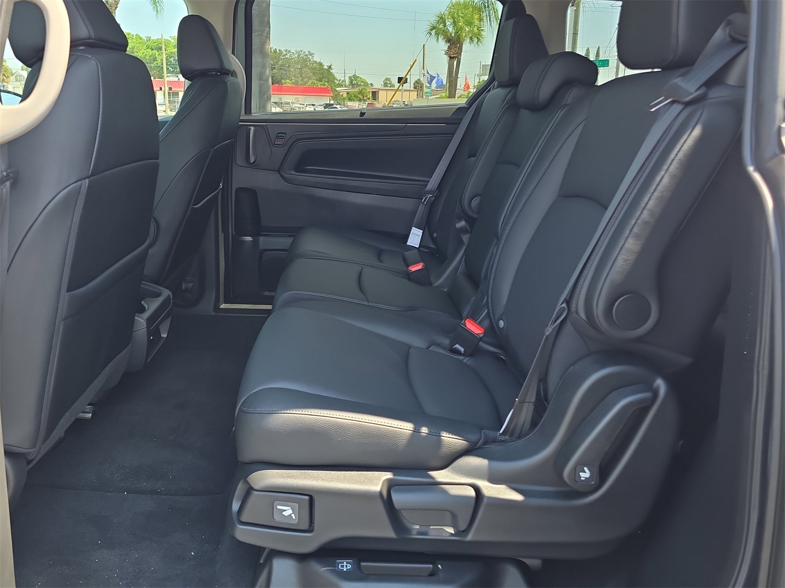 2026 Honda Odyssey EX-L photo 14