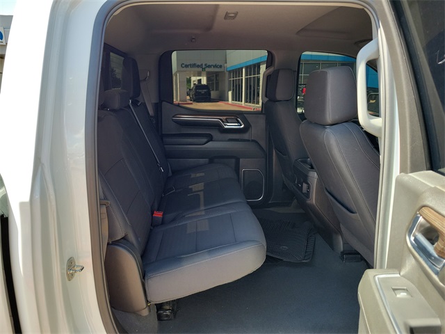 2024 Chevrolet Silverado 1500 RST photo 15