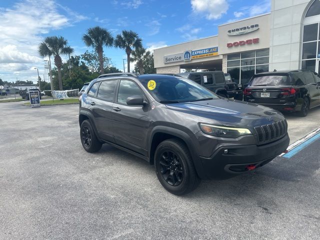 2021 Jeep Cherokee Trailhawk photo 2