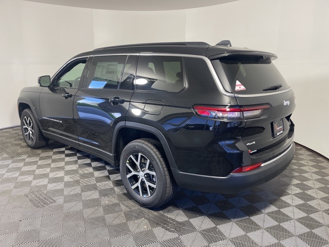 2025 Jeep Grand Cherokee Limited photo 4