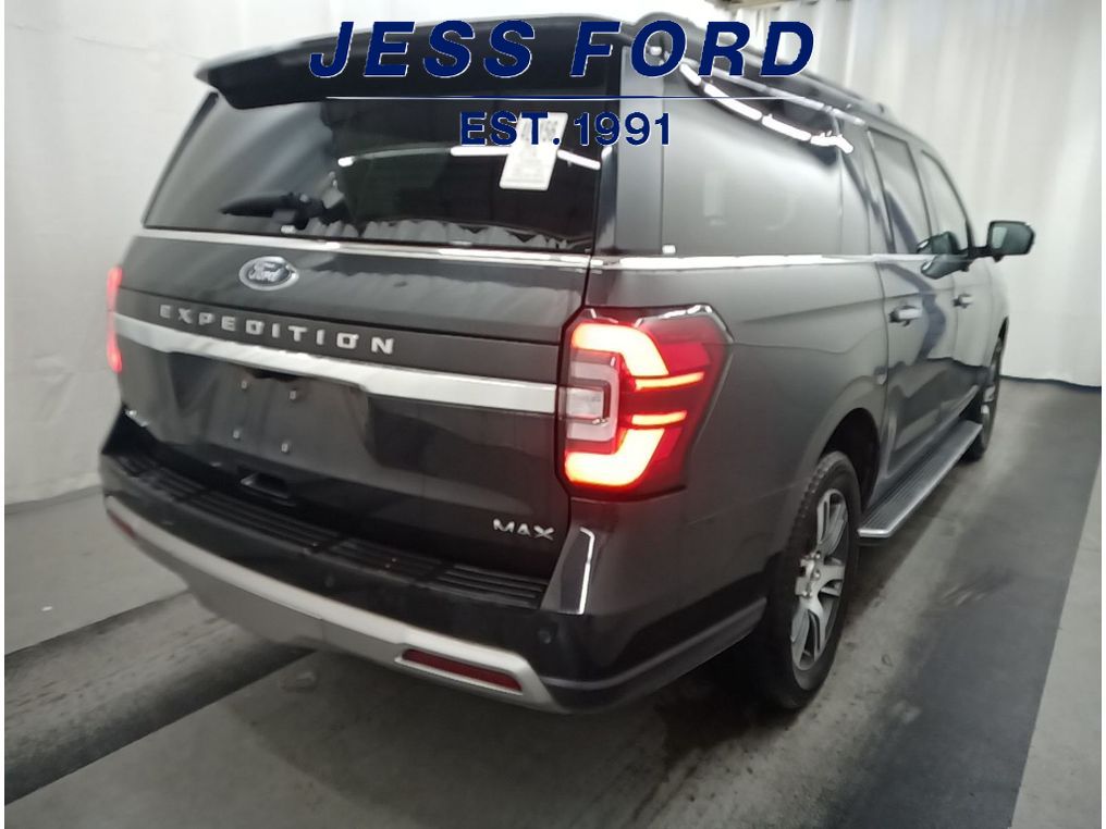 2023 Ford Expedition MAX Limited photo 2