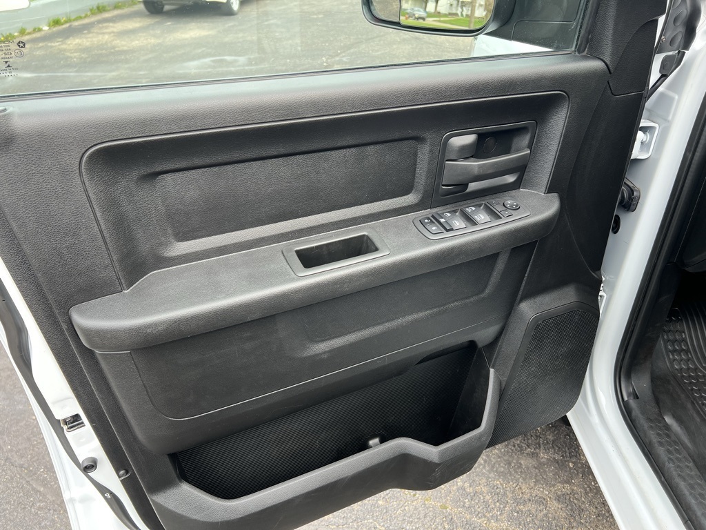 2022 Ram 5500 photo 9