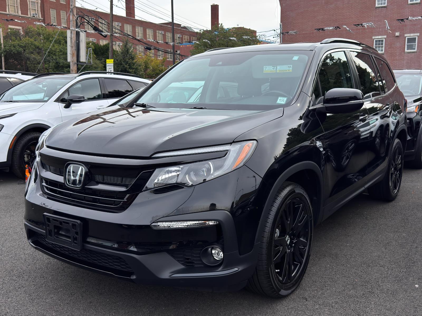 2022 Honda Pilot SE's photo