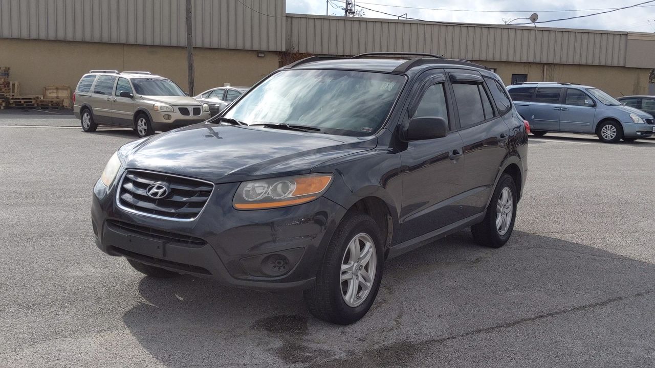2010 Hyundai Santa Fe GLS photo 4