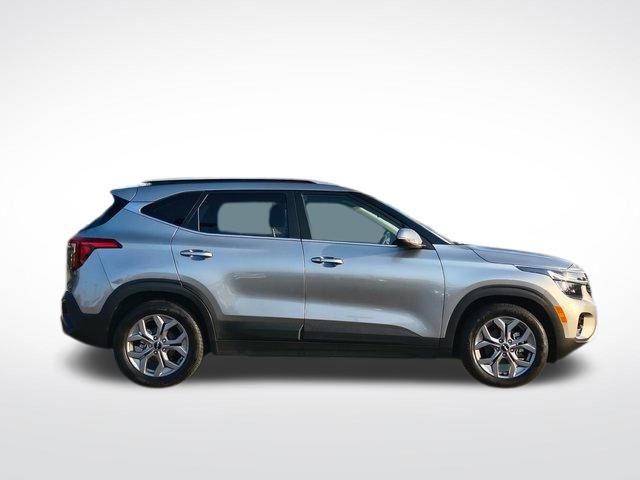 2024 Kia Seltos S photo 8