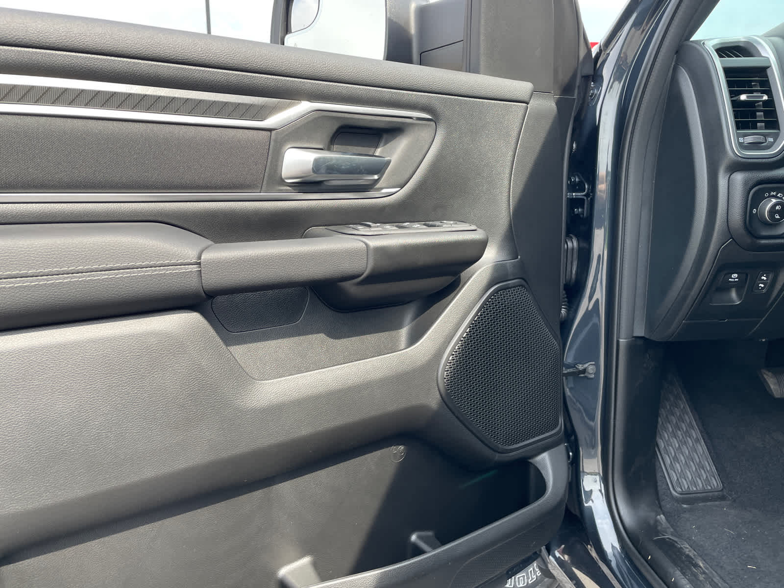 2025 Ram 1500 Big Horn photo 18