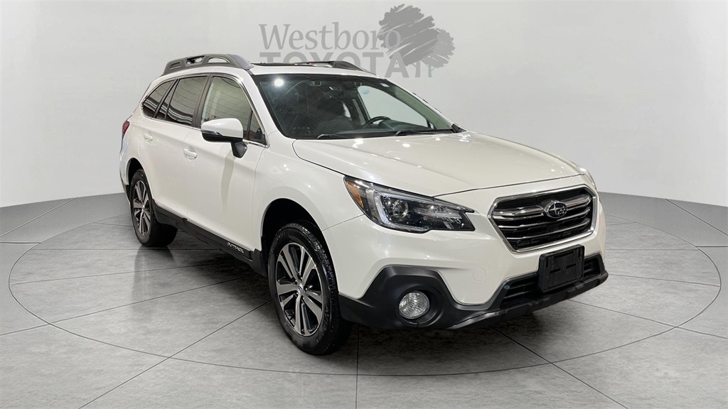 2019 Subaru Outback Limited's photo
