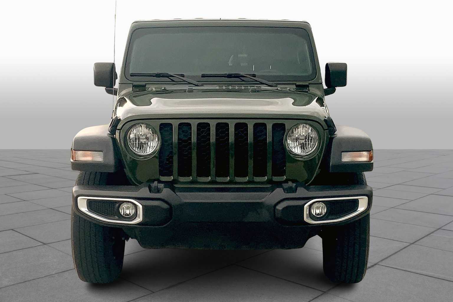 2023 Jeep Gladiator Sport photo 3