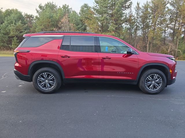 2025 Chevrolet Traverse photo 4