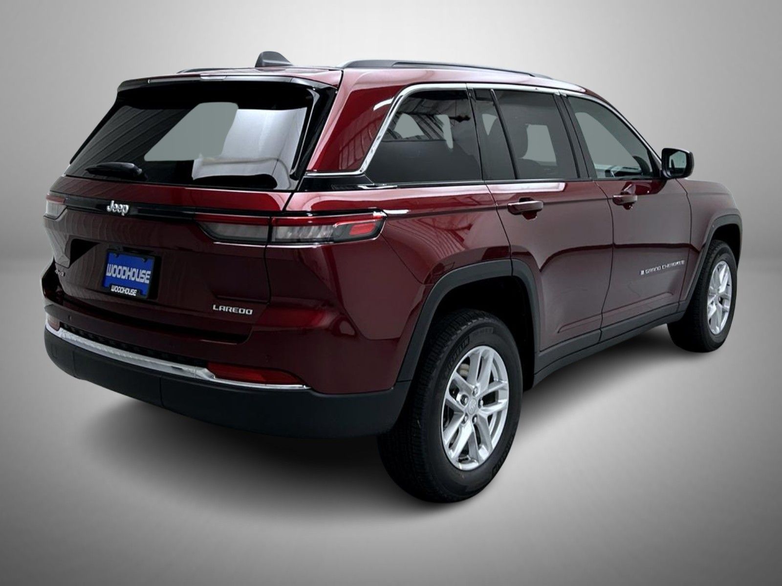 2025 Jeep Grand Cherokee Laredo Altitude photo 4