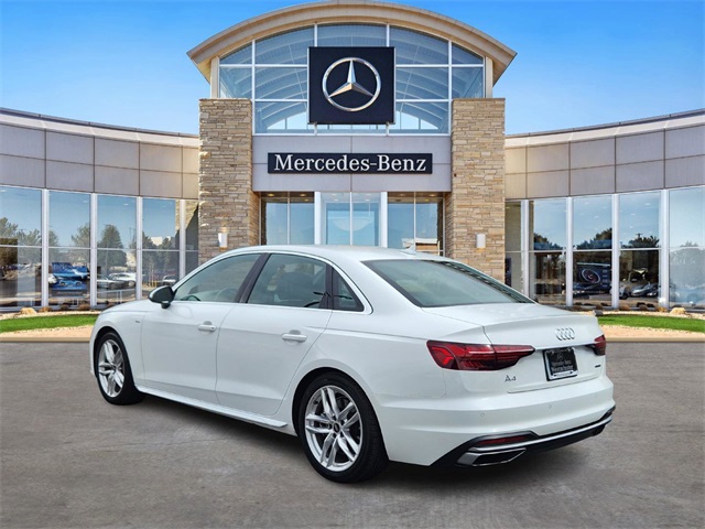 2023 Audi A4 45 S line Premium Plus Quattro photo 2