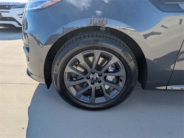 2025 Land Rover Range Rover Sport SE photo 4