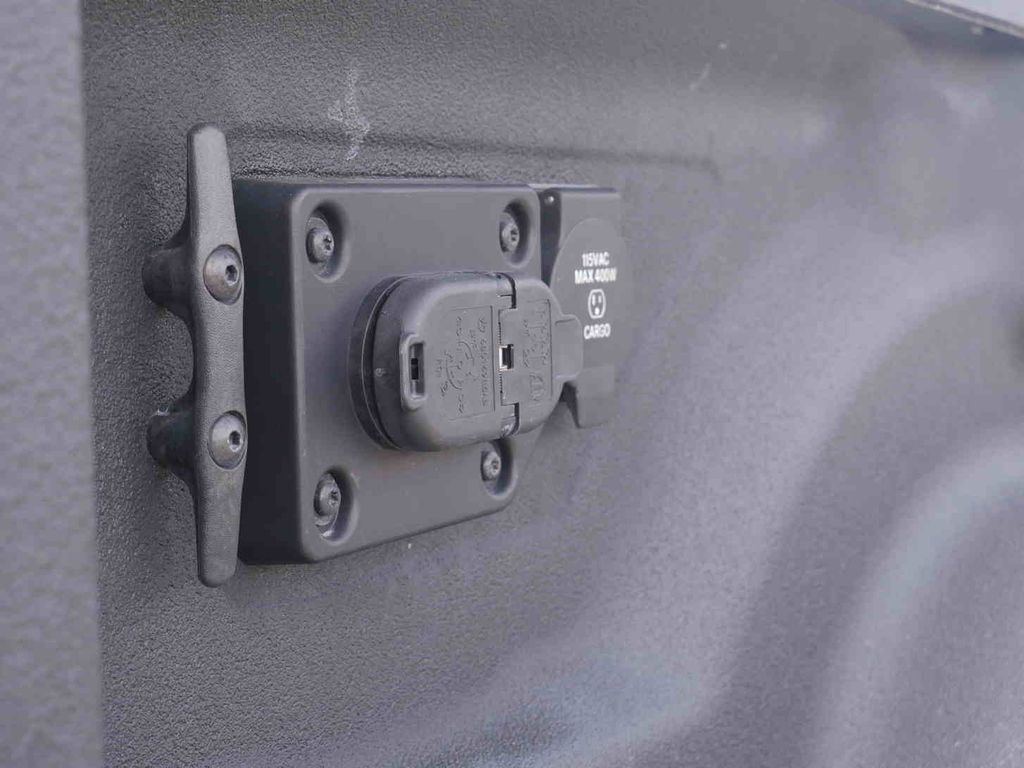 2024 Ram 3500 Laramie photo 9