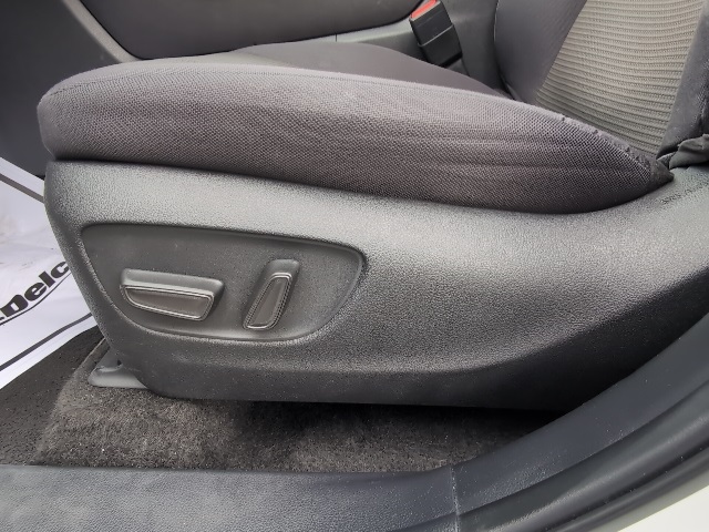 2024 Toyota Highlander LE photo 13