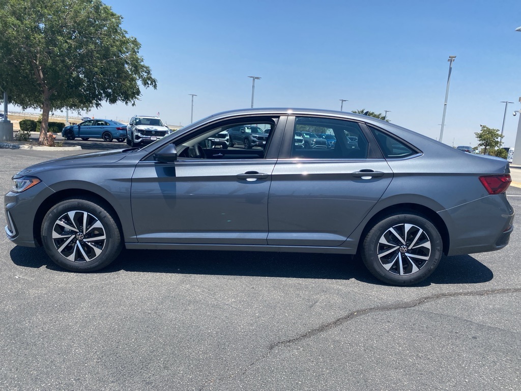 2025 Volkswagen Jetta 1.5T S photo 3