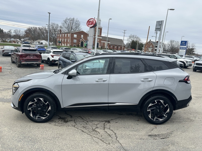 2023 Kia Sportage photo 2
