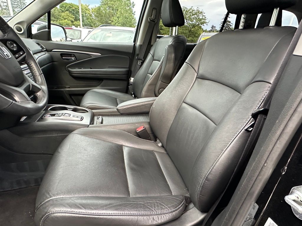 2022 Honda Pilot Special Edition photo 5