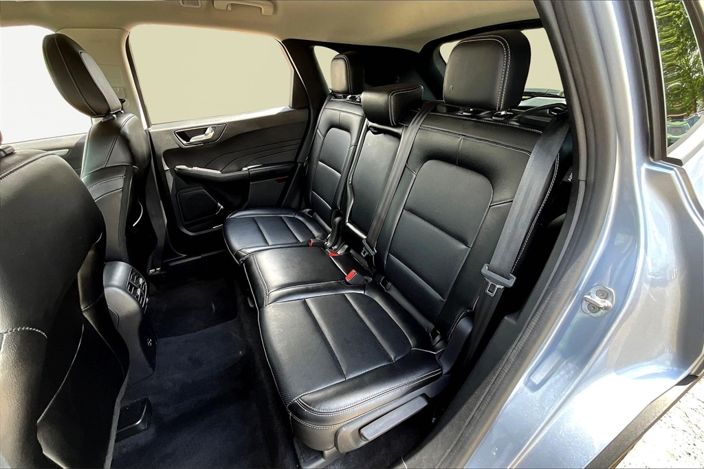 2022 Ford Escape SEL photo 26