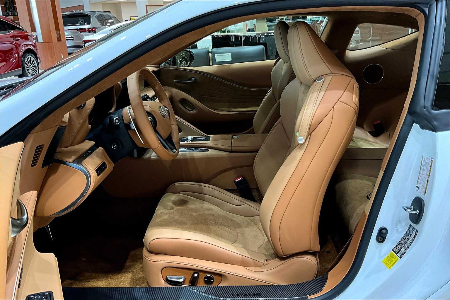2025 Lexus LC 500 photo 17