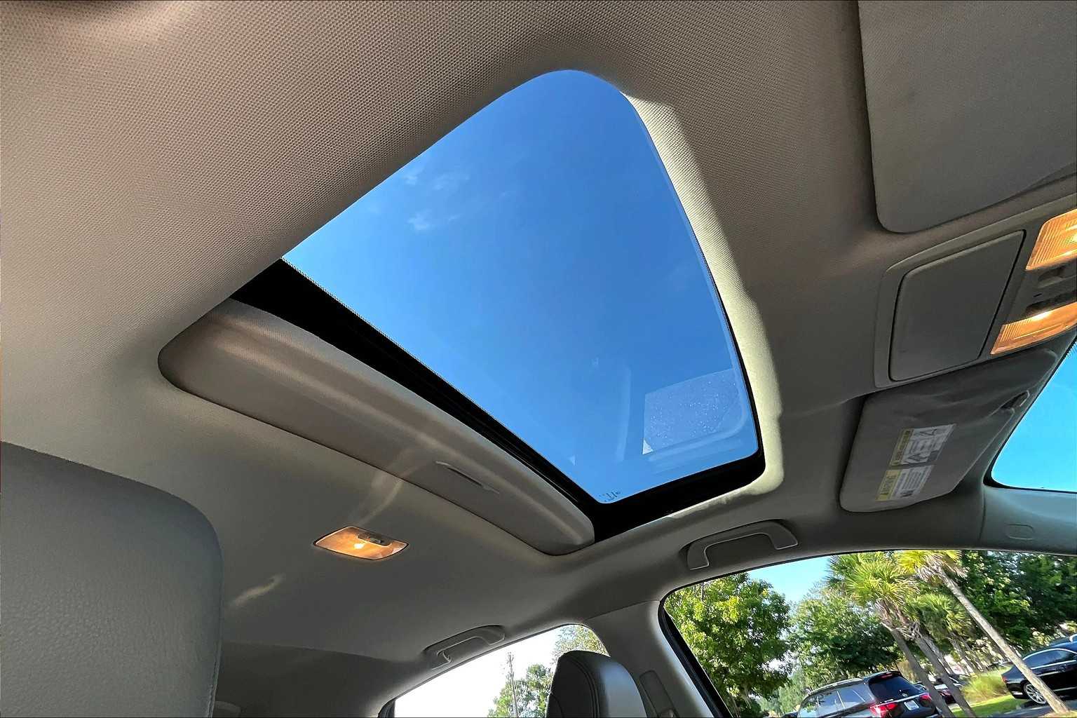 2015 Honda CR-V EX-L photo 13
