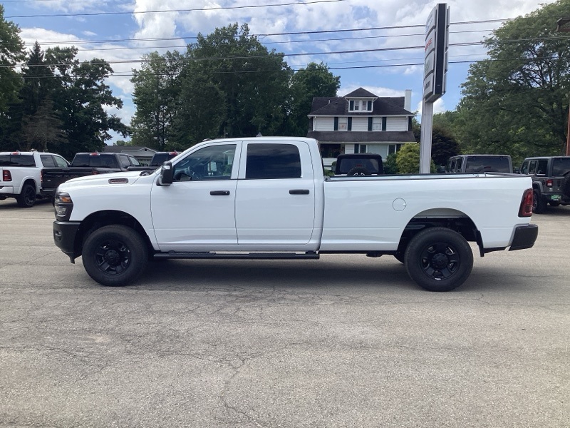2026 Ram 2500 Tradesman photo 4