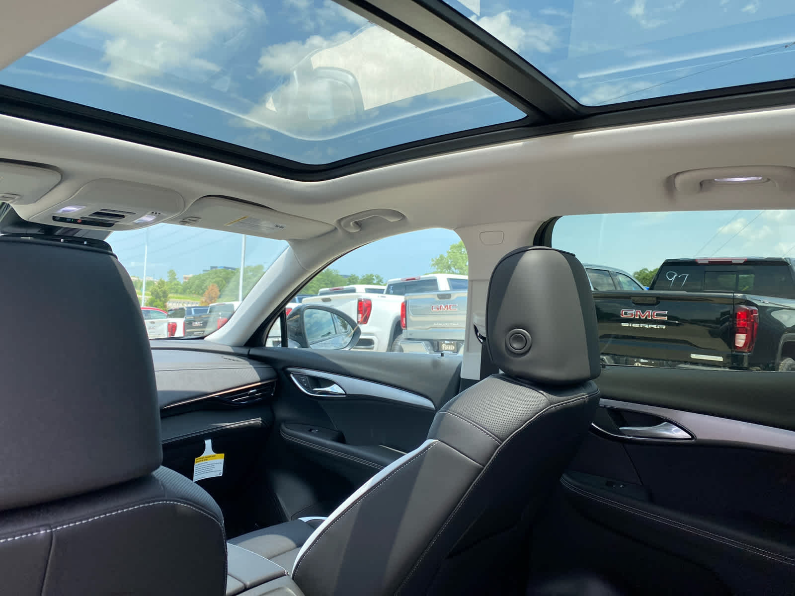 2025 Buick Envision Sport Touring photo 33